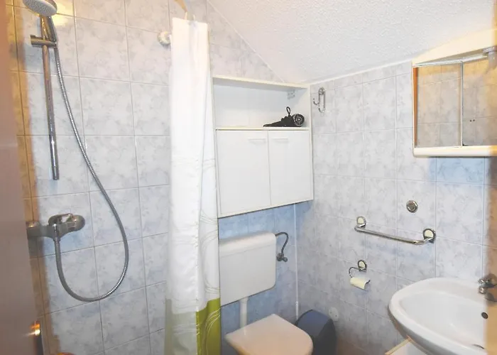 Kolman Nastanitev v družini Bohinj